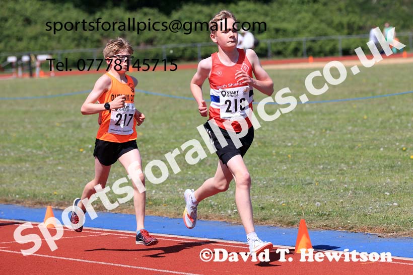 Boys under-15s 3000 metres, 2025 North Eastern Track and Field Champs., Shildon, County Durham. Photo: David T. Hewitson/Sports for All Pics